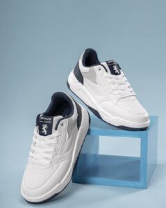 RED TAPE Men Round-Toe Lace-Up Sneakers